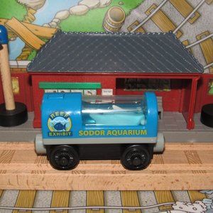 Thmas Wooden Railway Train Engine Track Sodor Aquarium Light Up Car Shark